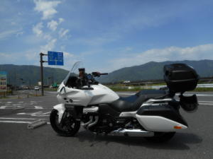 岡島橋手前の休憩所