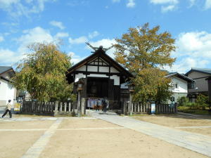 起こし太鼓の里広場の神社