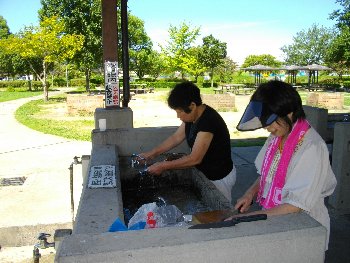 調理をする女性陣