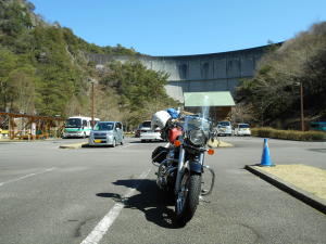 キャンプ場着