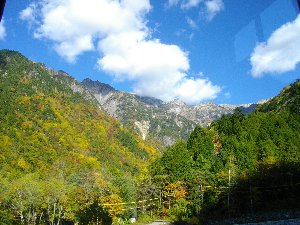 乗り場から撮る山々