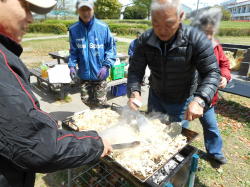 焼きそばを作ります