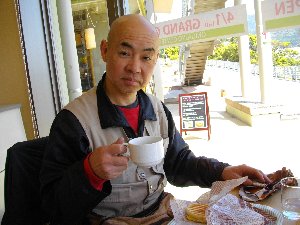 カフェでコーヒータイム