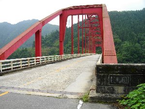 勴