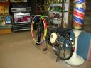 理容店前の自転車バイク