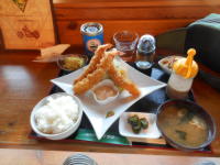 絶品エビフライ定食１．２００円。