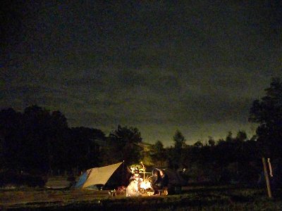 キャンプ場の夜