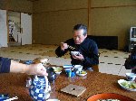 天空のライダーさんも食べてます