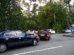 四輪車は数珠つなぎ