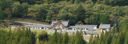 対岸のお寺