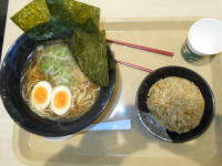 小鉢食堂ノラーメンは旨い