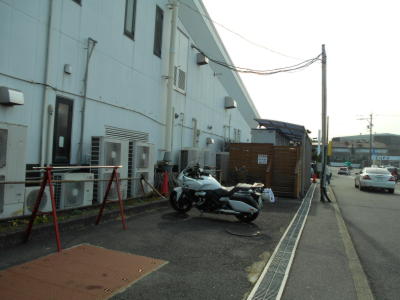 魚太郎二輪車置き場