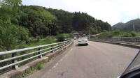県道３２の則定付近の橋の手前