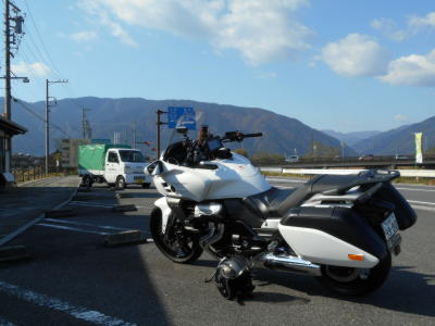 休憩所で一休み