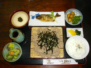 更科定食は旨い