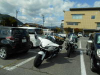 古川役所の駐車場